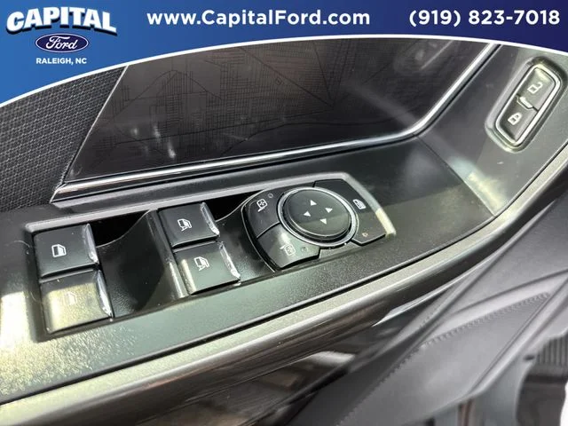 Used 2023 Black Ford XLT image 21