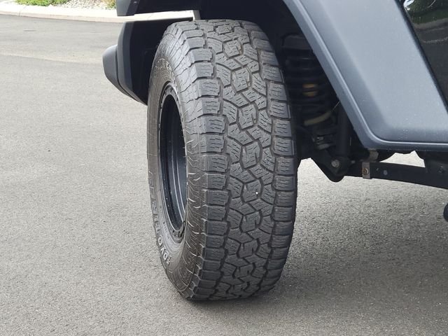 Used 2020 Black Jeep Sport S image 30