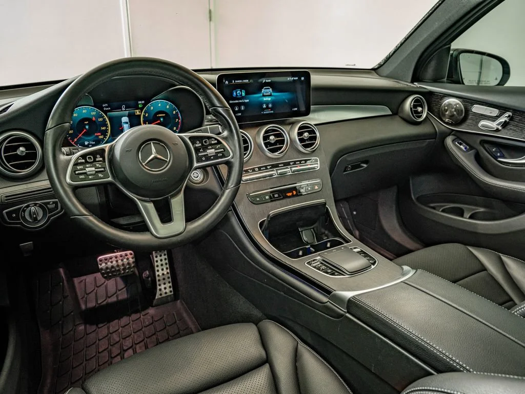 Used 2022 Black Mercedes-Benz GLC 300 image 28