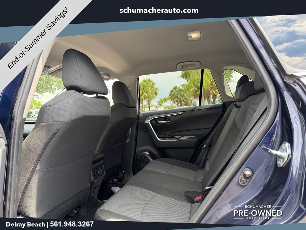Used 2025  Toyota XLE image 12