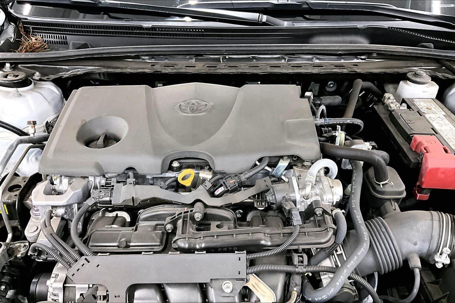 Used 2024 Ice Cap Toyota SE image 31