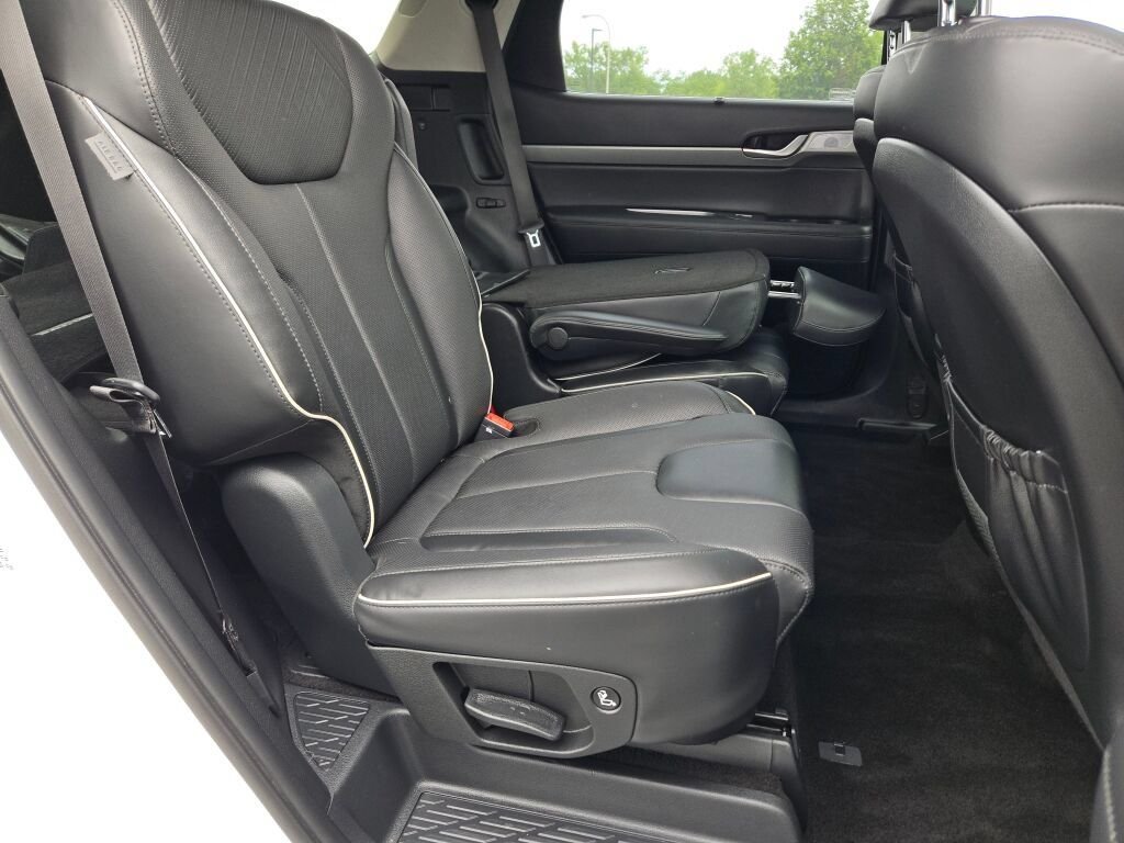 Certified Used 2023 White Hyundai SEL image 7