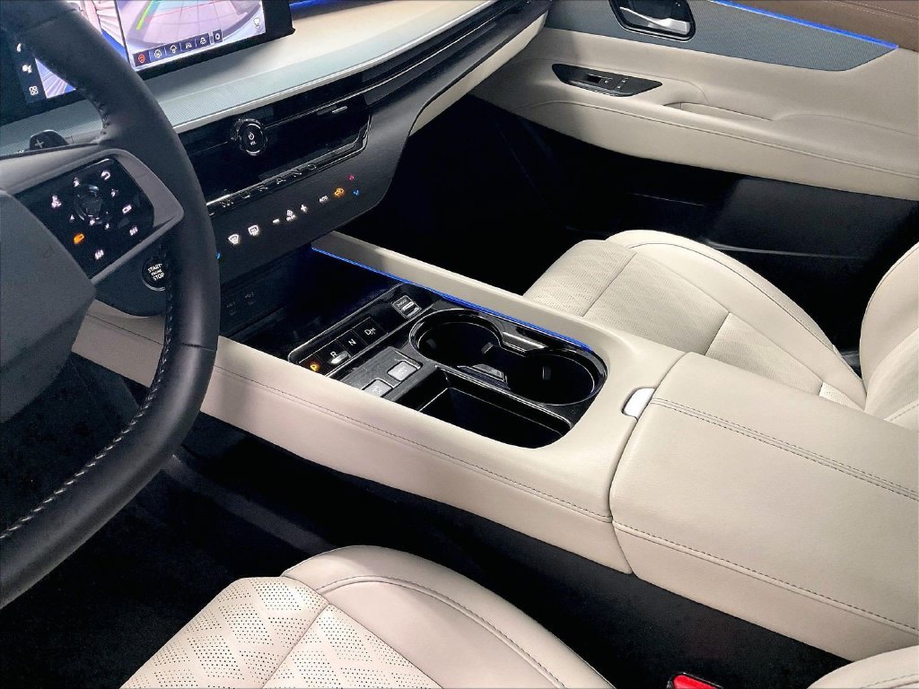Used 2026 Blue Nissan Platinum image 21