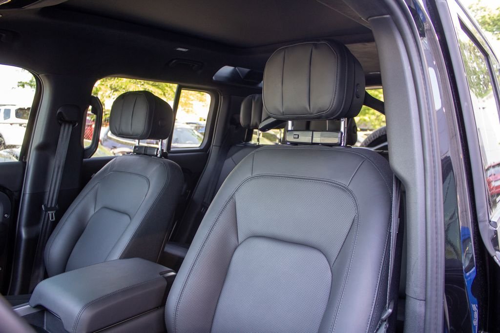 Used 2025 Carpathian Grey Prem Met Land Rover V8 image 12