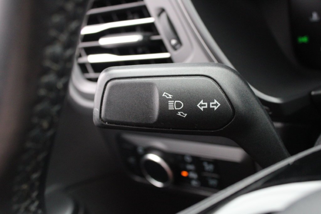 Used 2023 Vapor Blue Ford Active image 10