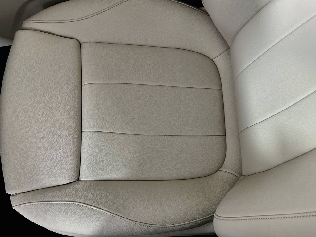 New 2026 Polar White Mercedes-Benz GLA 250 image 51