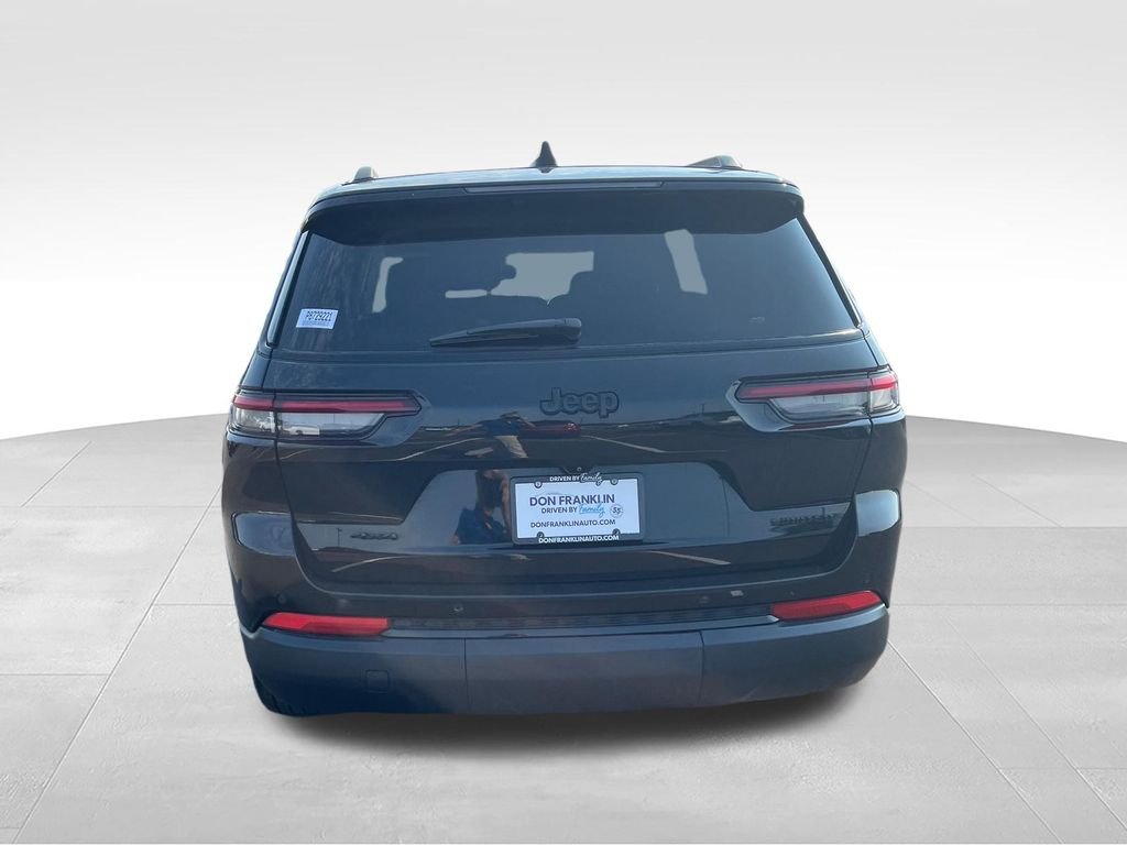 Used 2023 Black Jeep Limited image 4