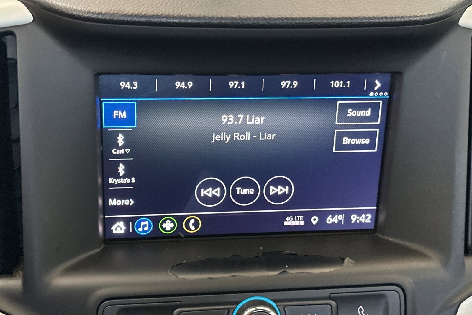 Used 2018 Blue GMC SLE image 20