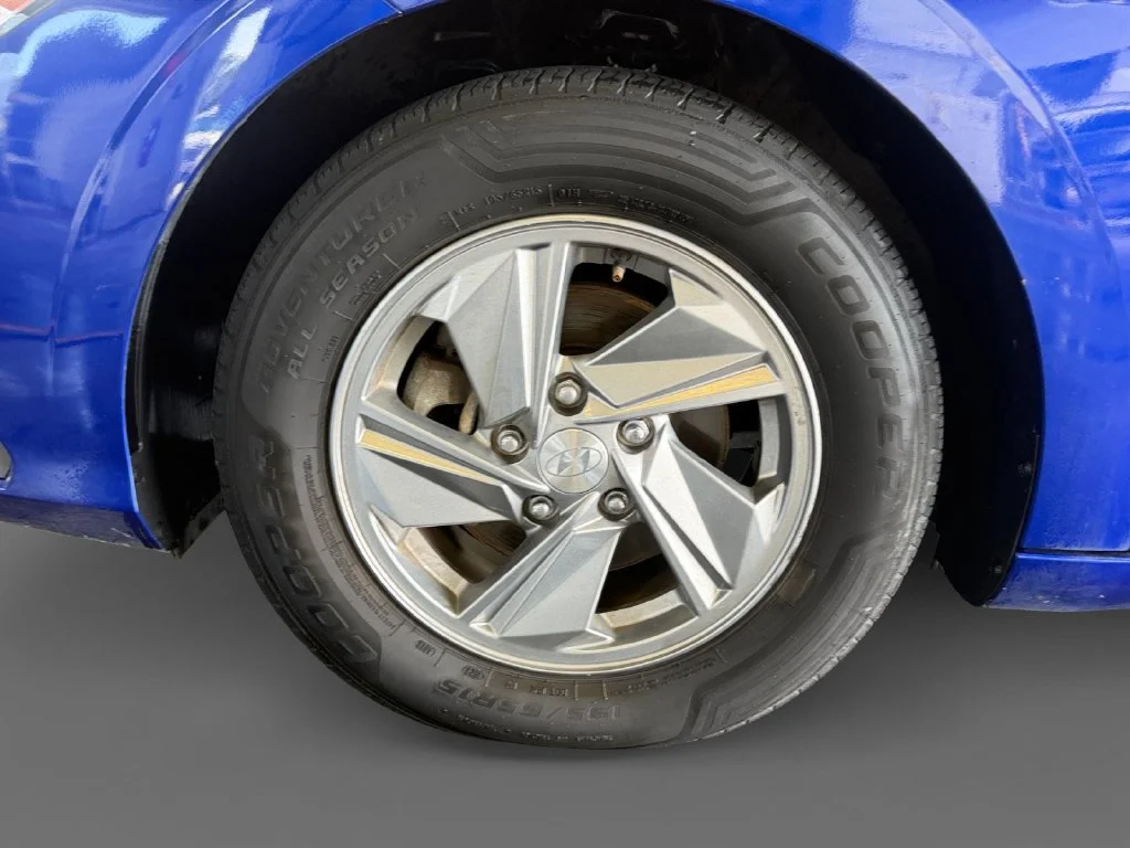 Used 2024 Blue Hyundai SE image 16