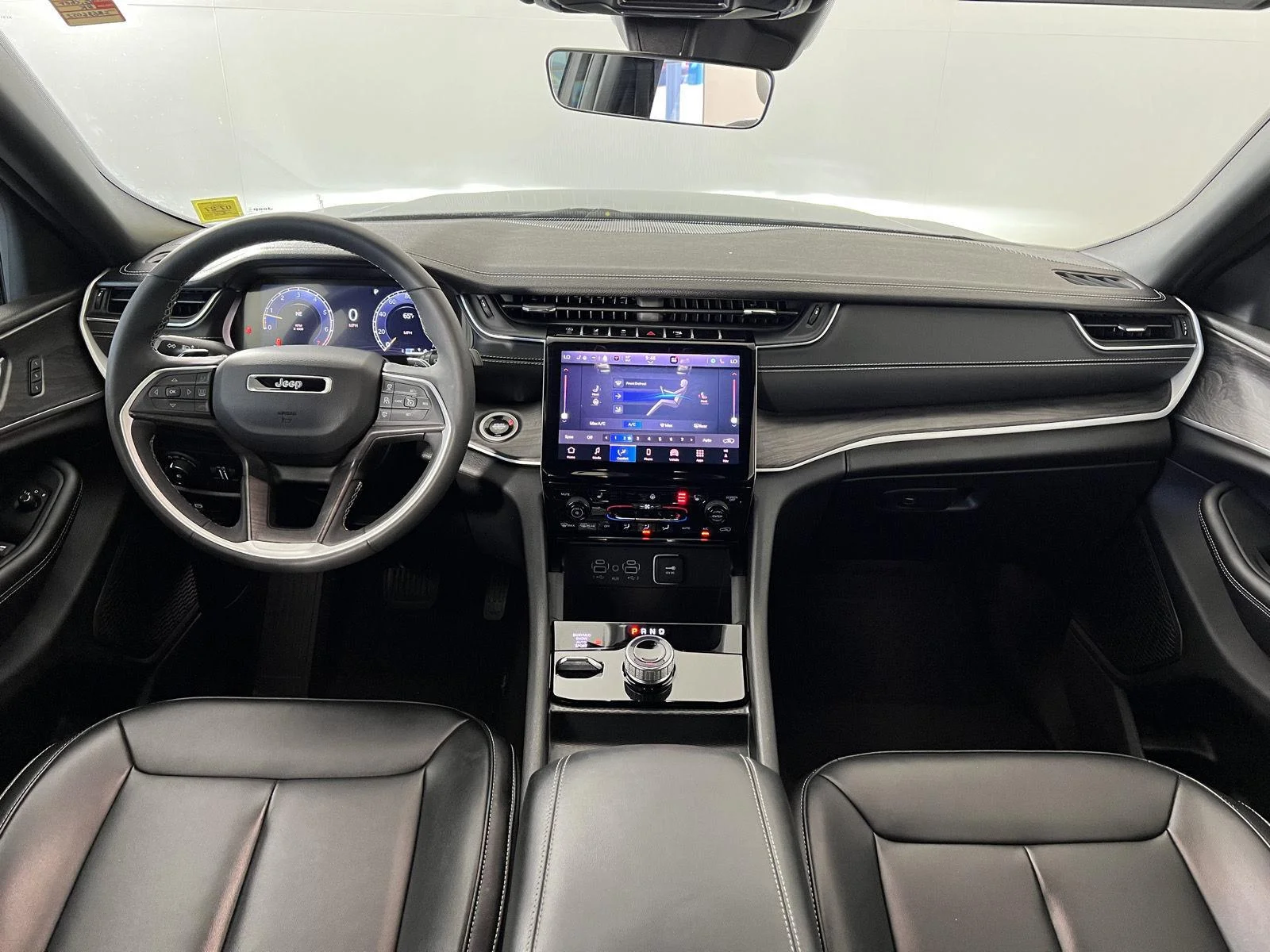 Used 2025 Bk Jeep Limited image 21