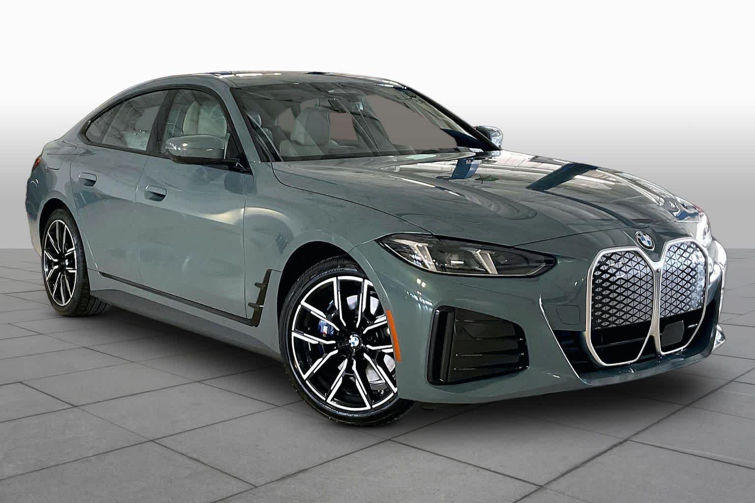 New 2026 Cape York Green Metallic BMW eDrive40 image 2
