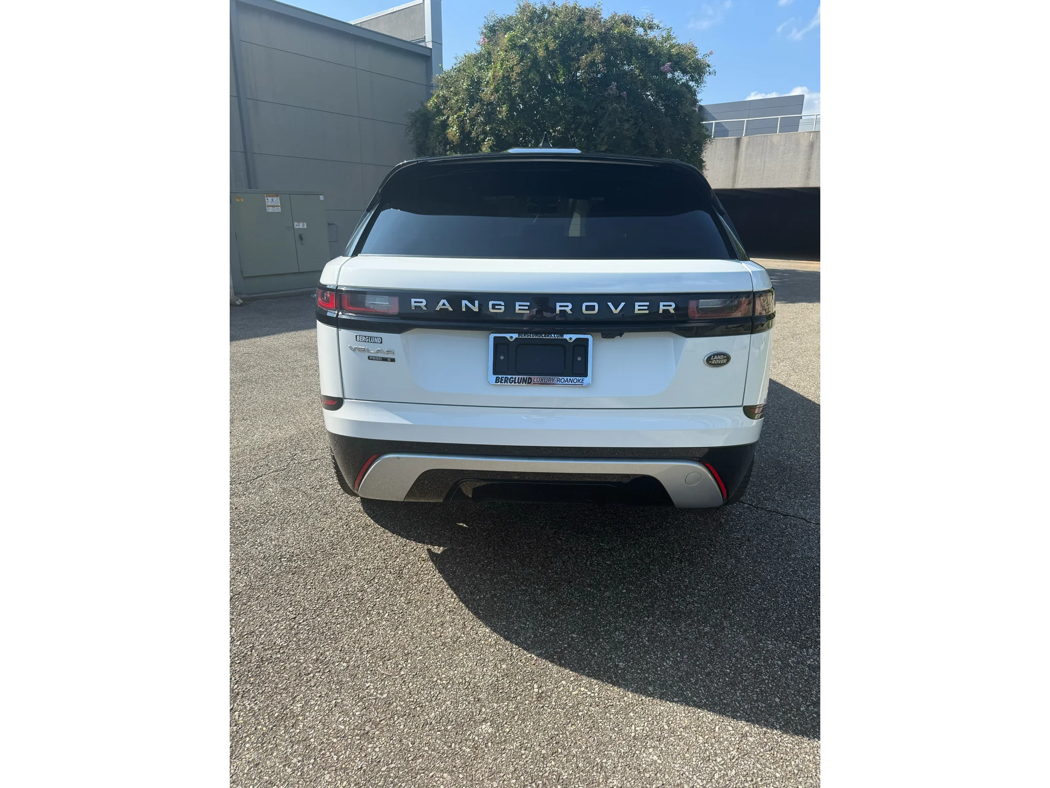 Used 2020 Fuji White Land Rover S image 3