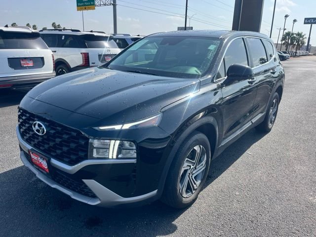 Used 2023 Black Hyundai SE image 4