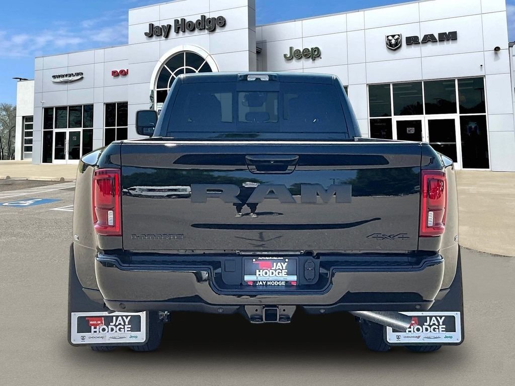 New 2026 Diamond Black Crystal Pearl-Coat Exterior Paint RAM Laramie image 4