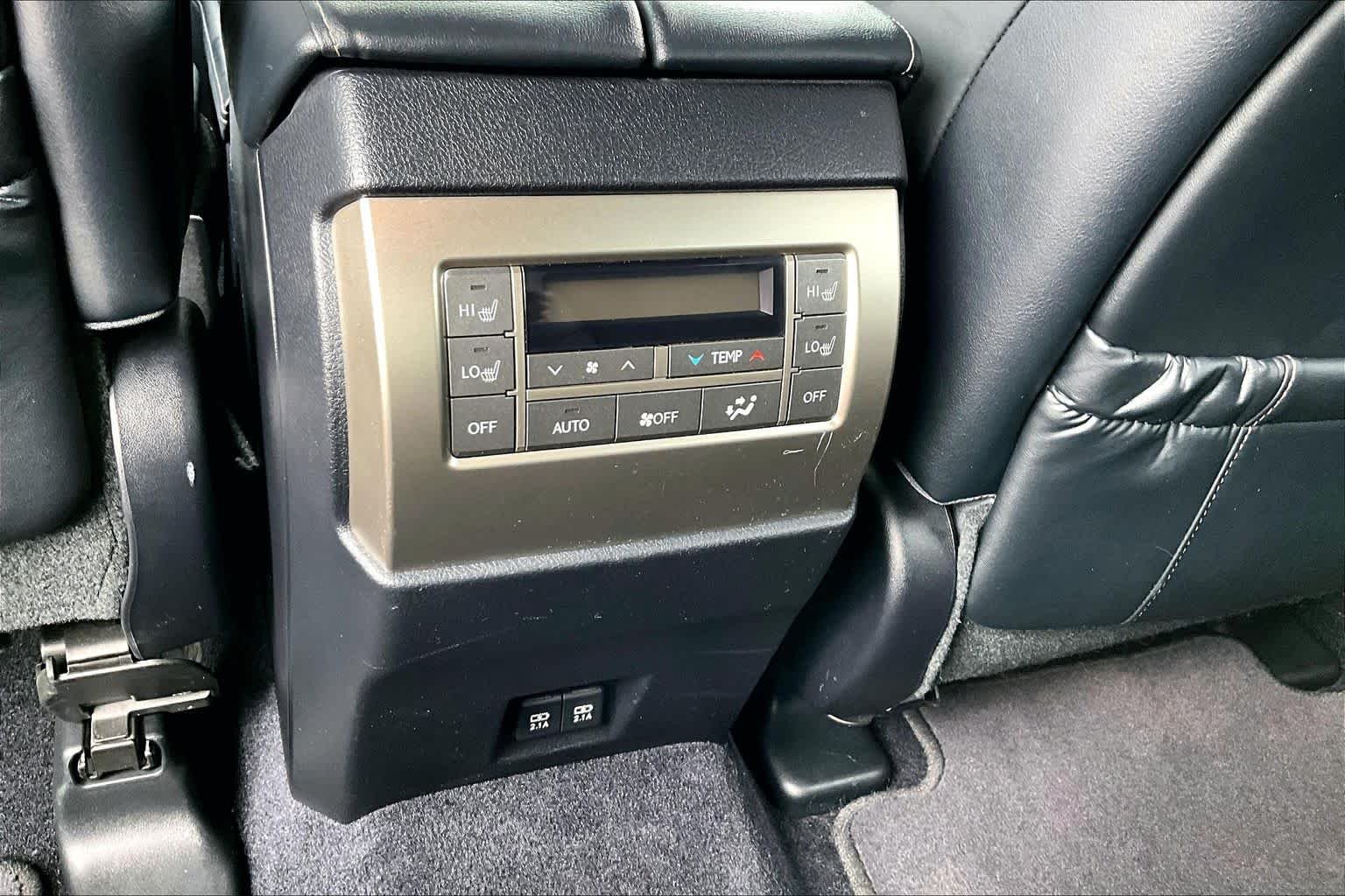 Used 2021 Starfire Pearl Lexus Luxury image 34