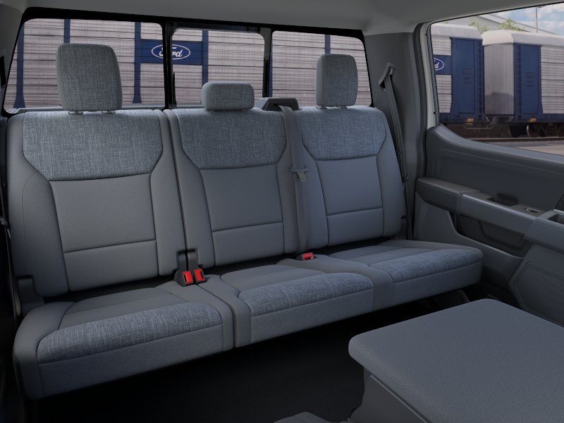New 2026 Oxford White Ford XLT image 11