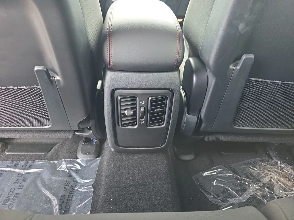 New 2026 Diamond Black Clear-Coat Exterior Paint Dodge GT image 29
