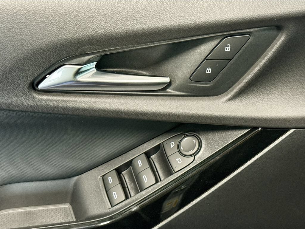 2027 Chevrolet Equinox LT - Photo 18