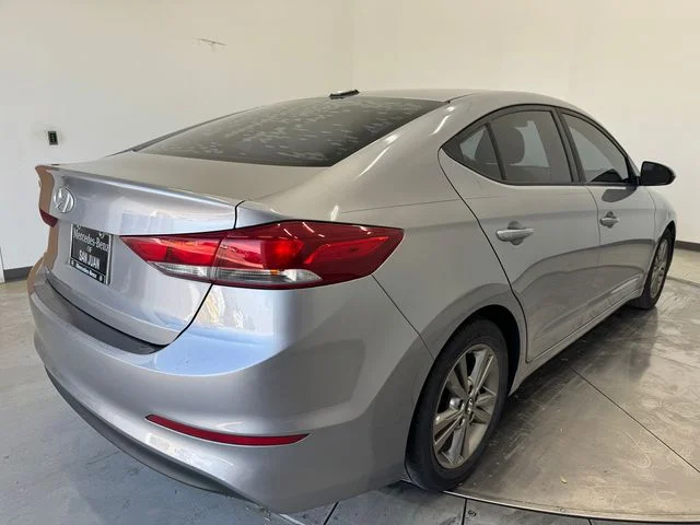 Used 2017 Shale Gray Metallic Hyundai SE image 33