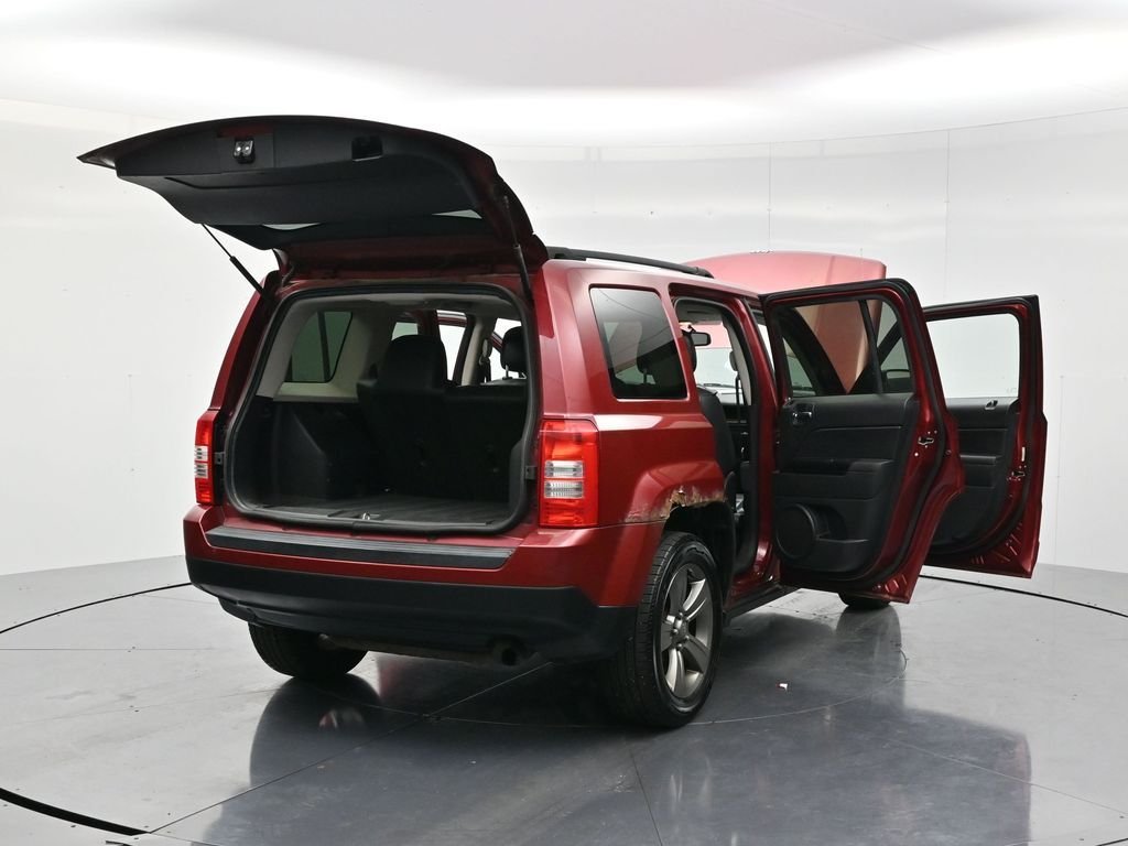 Used 2014 Deep Cherry Red Crystal Pearlcoat Jeep Latitude image 53