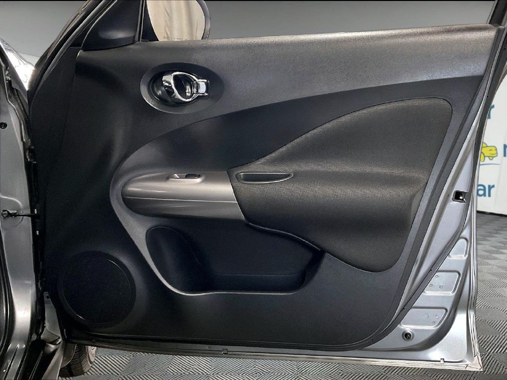 Used 2013 Gray Nissan SV image 12