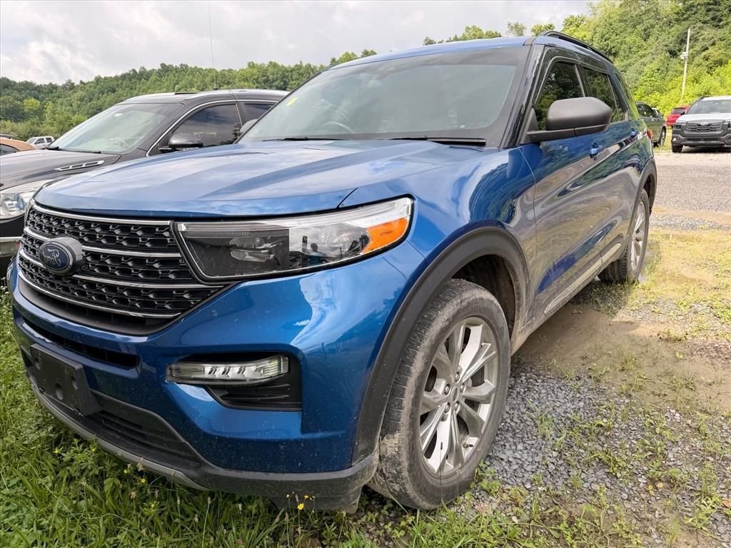 Used 2020 Blue Ford XLT image 2