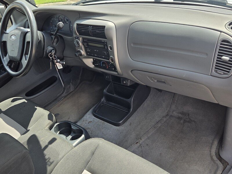 Used 2011 Oxford White FORD 4WD 4DR SUPERCAB 126" XLT image 17