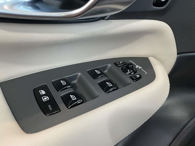 2026 Volvo XC90 Plus - Photo 35