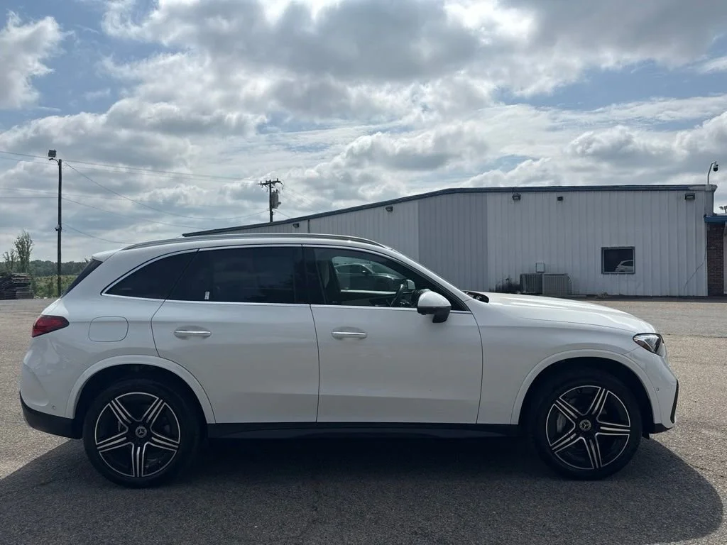 Used 2023 White Mercedes-Benz GLC 300 image 6