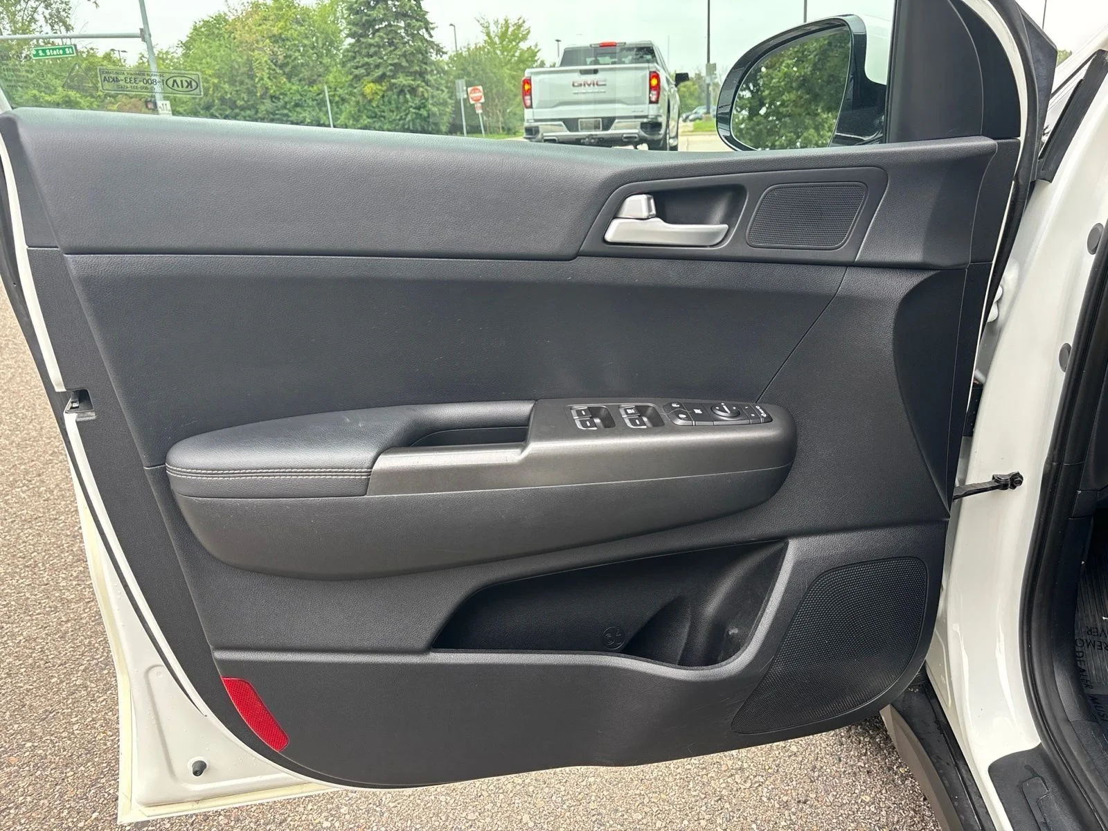 Used 2021 Clear White Kia LX image 19