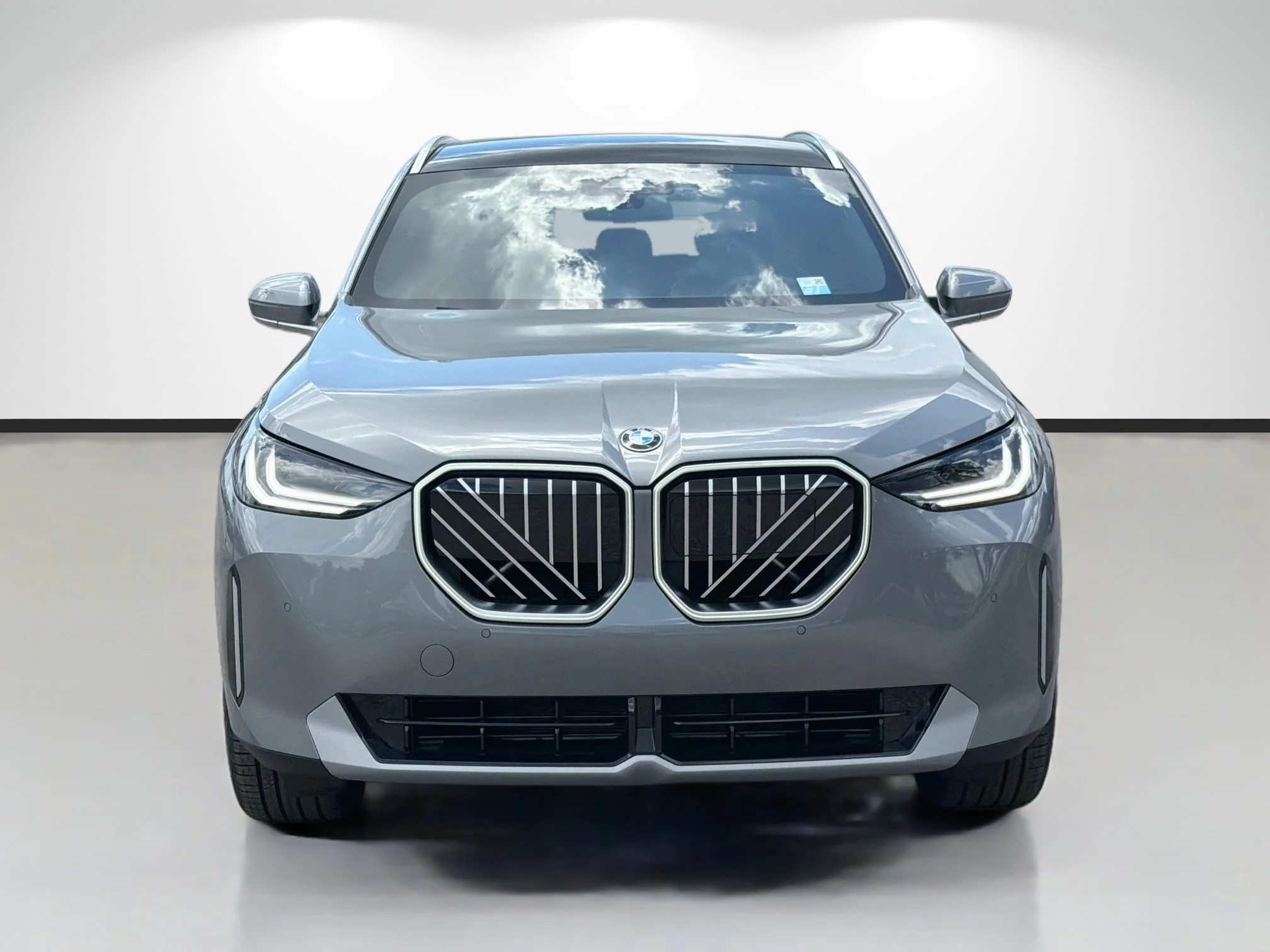 New 2026 Skyscraper Grey Metallic BMW 30 xDrive image 8
