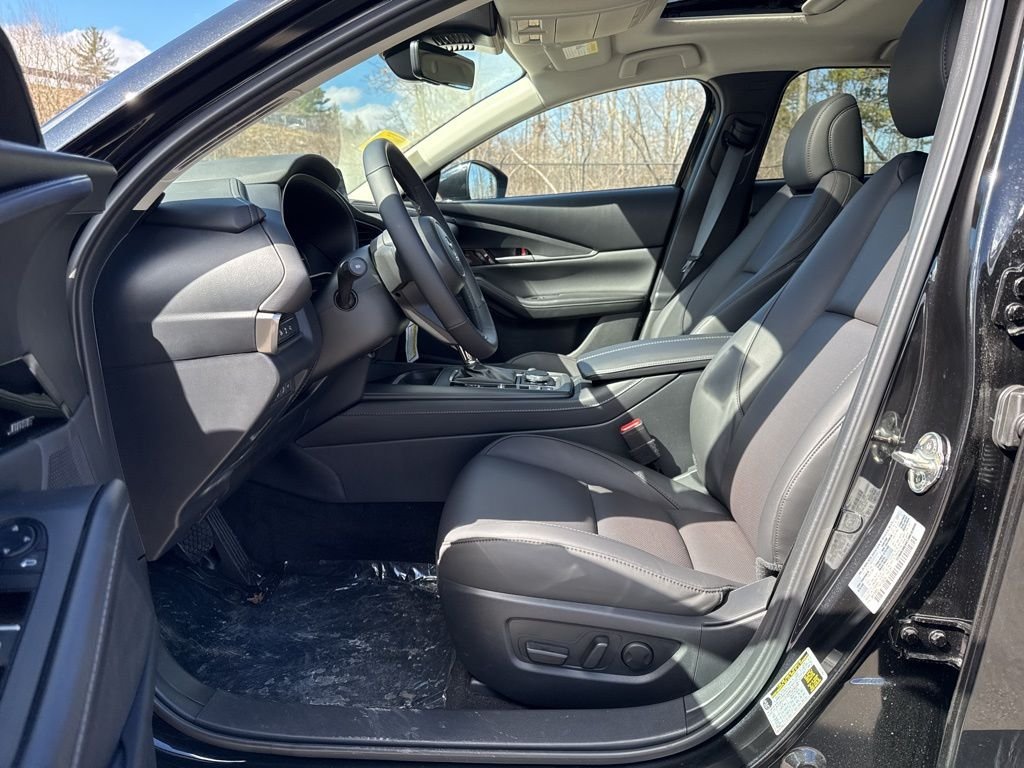 2026 Mazda CX-30 Premium - Photo 9