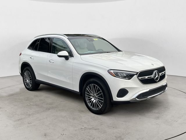 Used 2026  Mercedes-Benz GLC 300 image 7