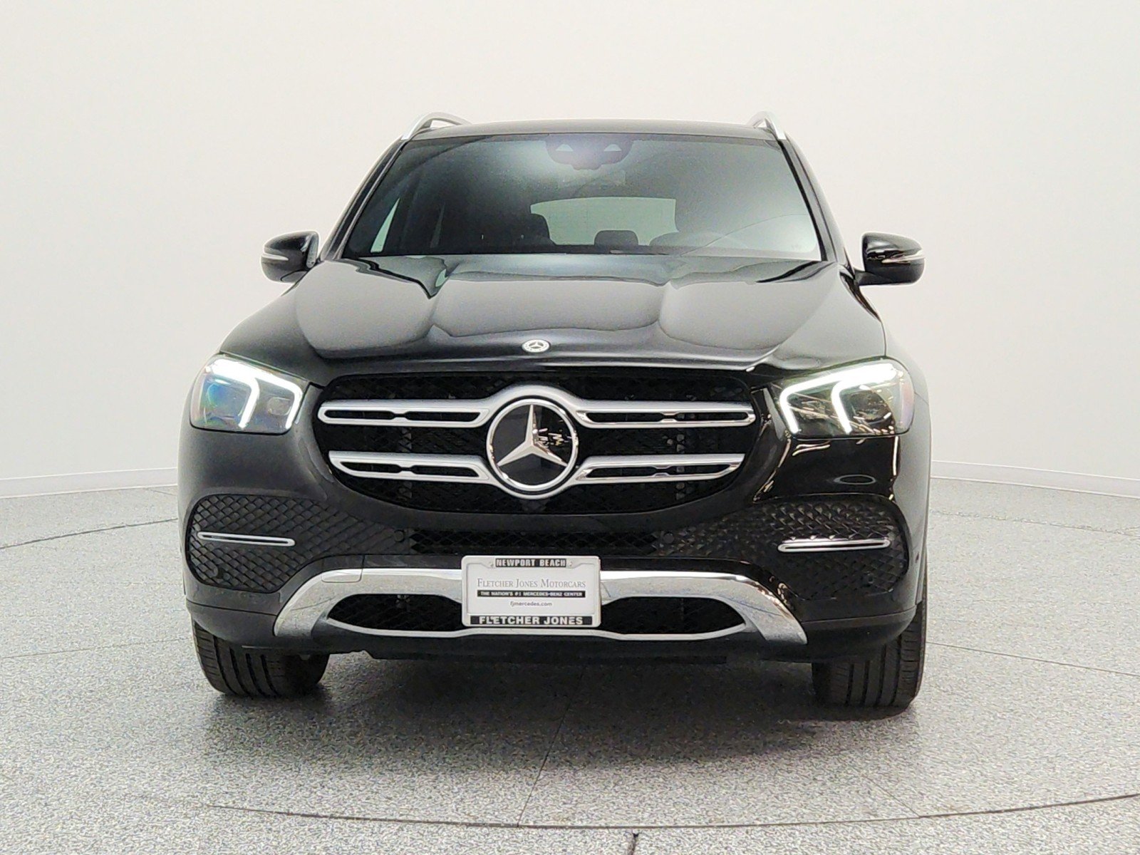 Used 2023 Black Mercedes-Benz GLE 450 4MATIC® SUV image 2