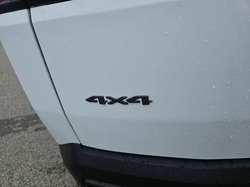 New 2026 Bright White Clearcoat Jeep Laredo image 12