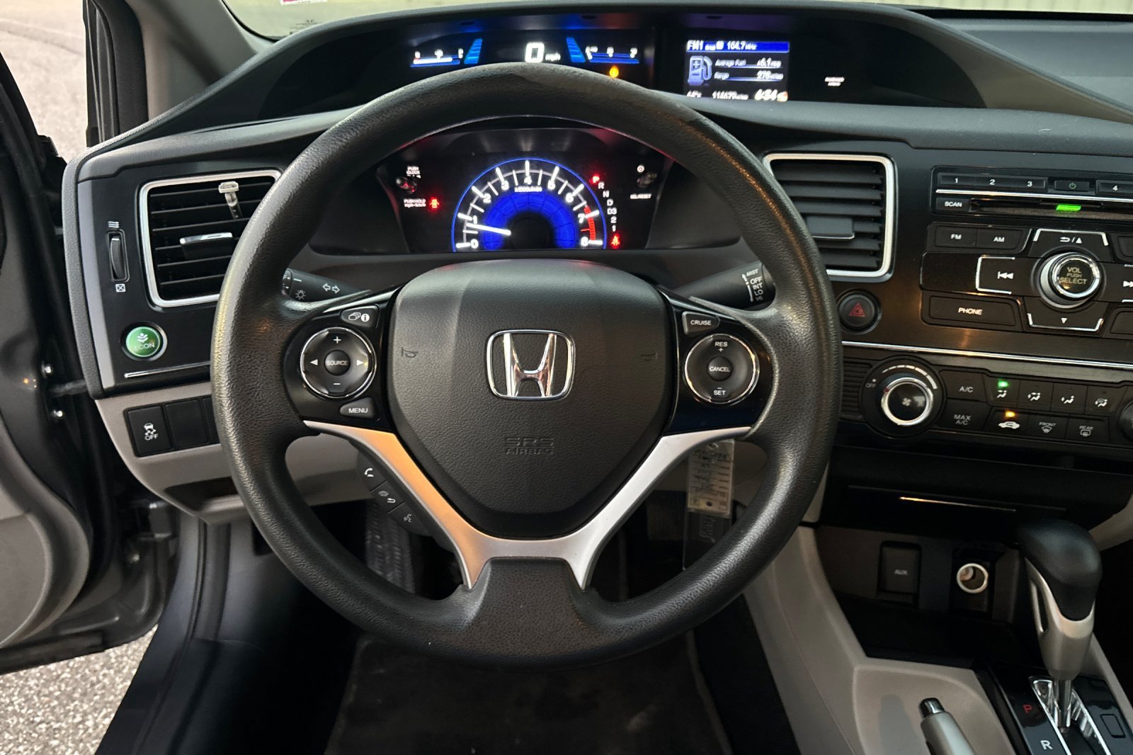 Used 2013  Honda LX image 26
