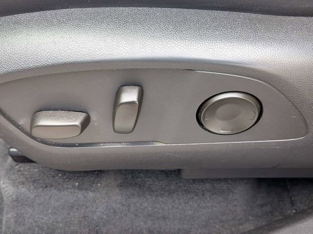Used 2024 White GMC Elevation image 18