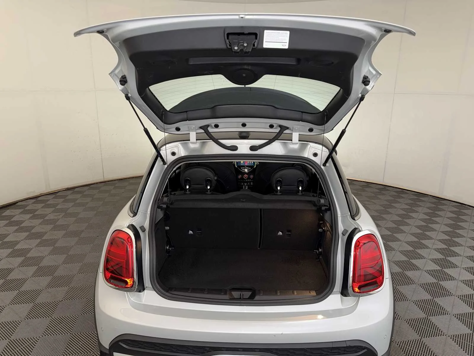 Used 2023 White Silver Metallic MINI Cooper S image 22