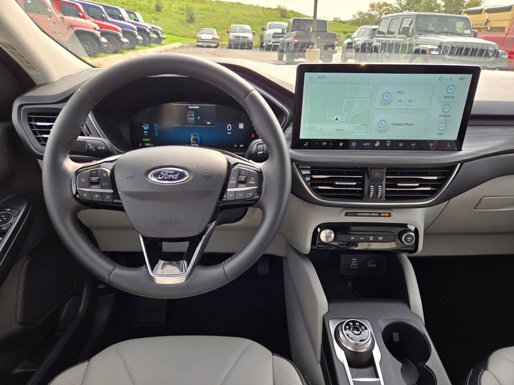 Used 2025 White Ford Base image 19