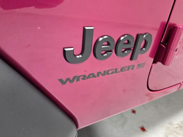 New 2026 Tuscadero Pearl-Coat Exterior Paint Jeep Sport S image 16