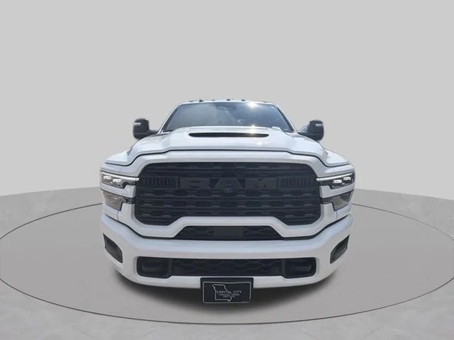 Used 2025 White Ram Limited image 9