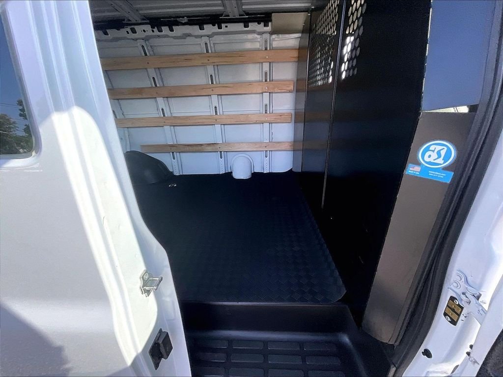 Used 2025 White GMC Work Van image 16