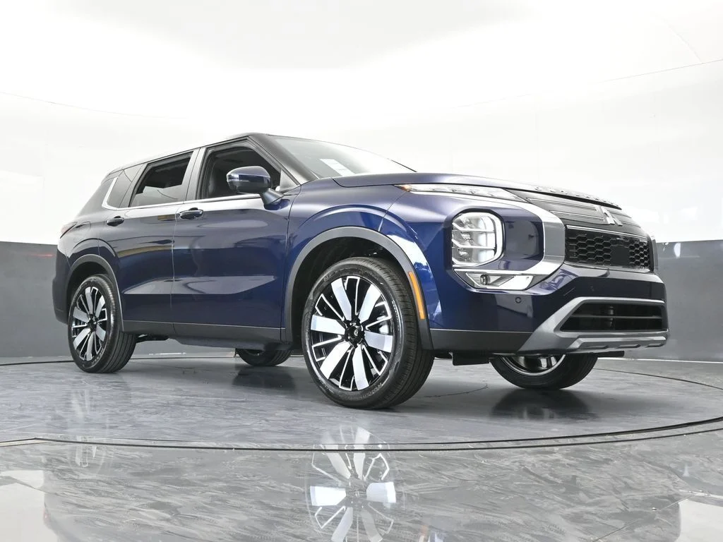 New 2026 Cosmic Blue Metallic Mitsubishi SE image 73