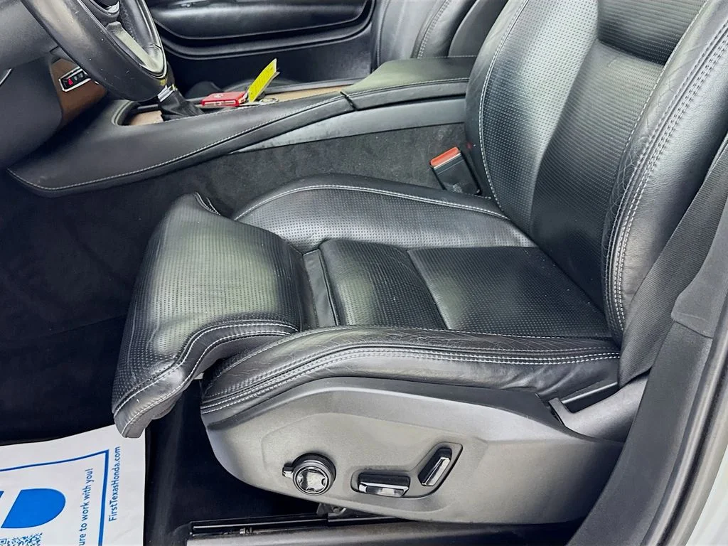 Used 2018 Bright Silver Metallic Volvo T6 Inscription image 24