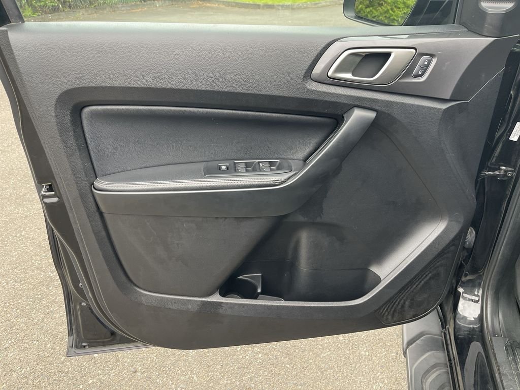 Used 2020 Black Ford Lariat image 21