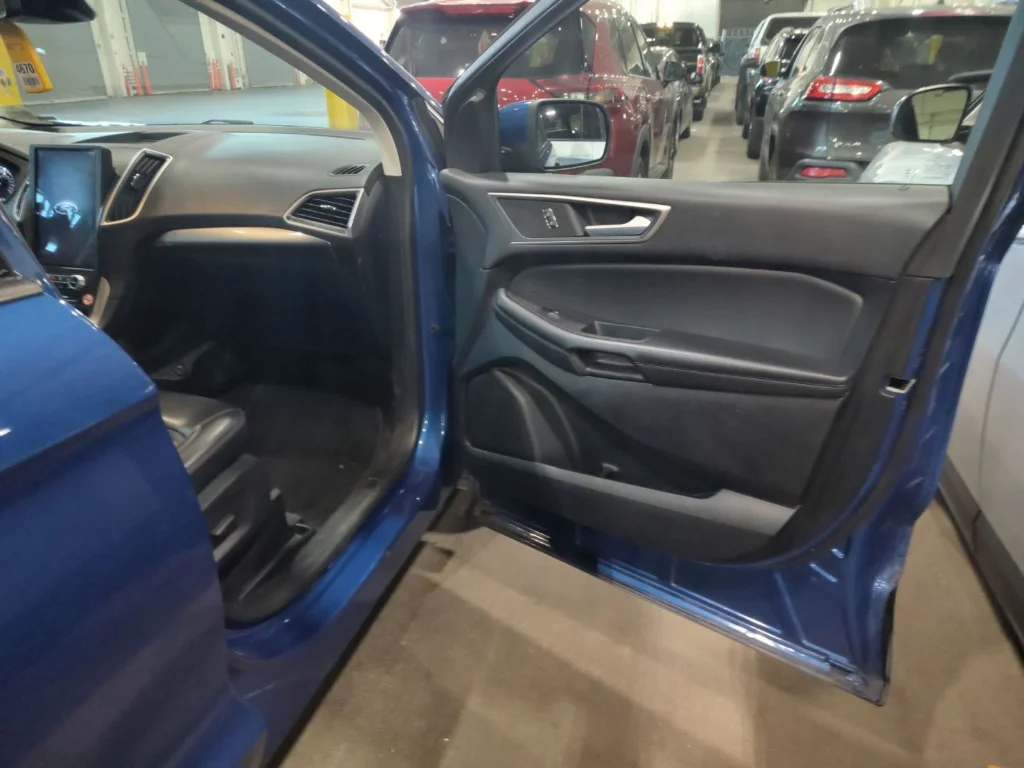 Used 2024 Atlas Blue Metallic Ford SEL image 7
