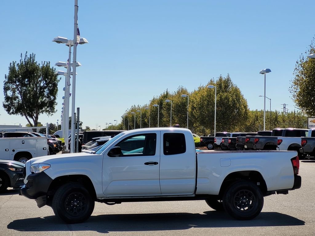 Certified Used 2022 White Toyota SR image 7