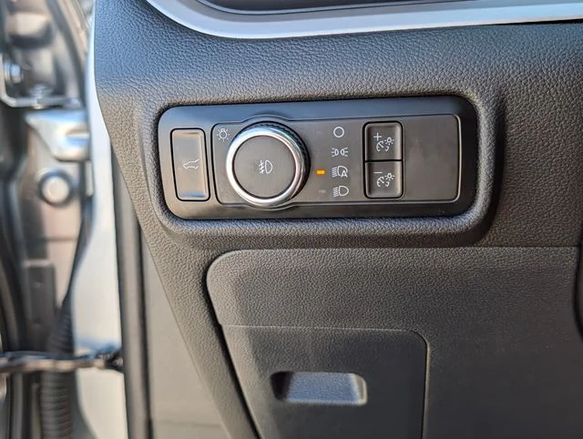 Used 2024 Silver Ford XLT image 34