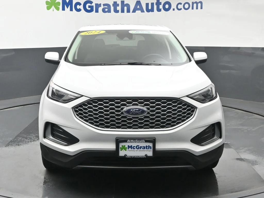 Used 2024 White Ford SEL image 6