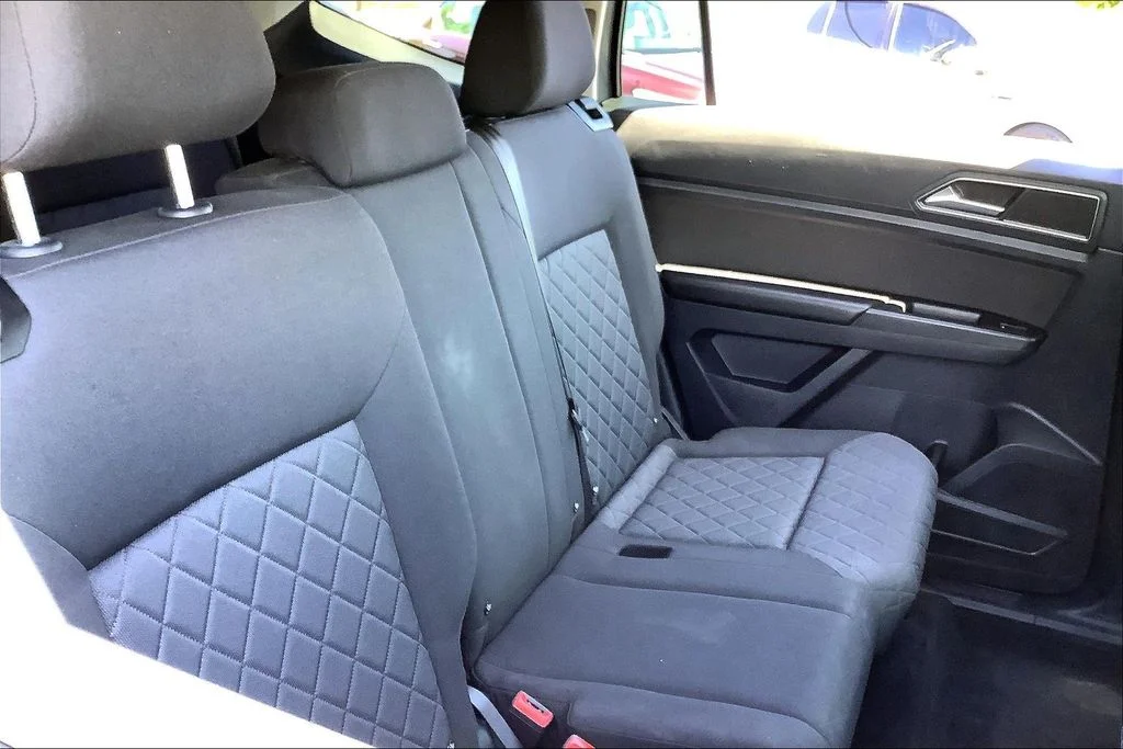 Used 2018 Gray Volkswagen S image 30